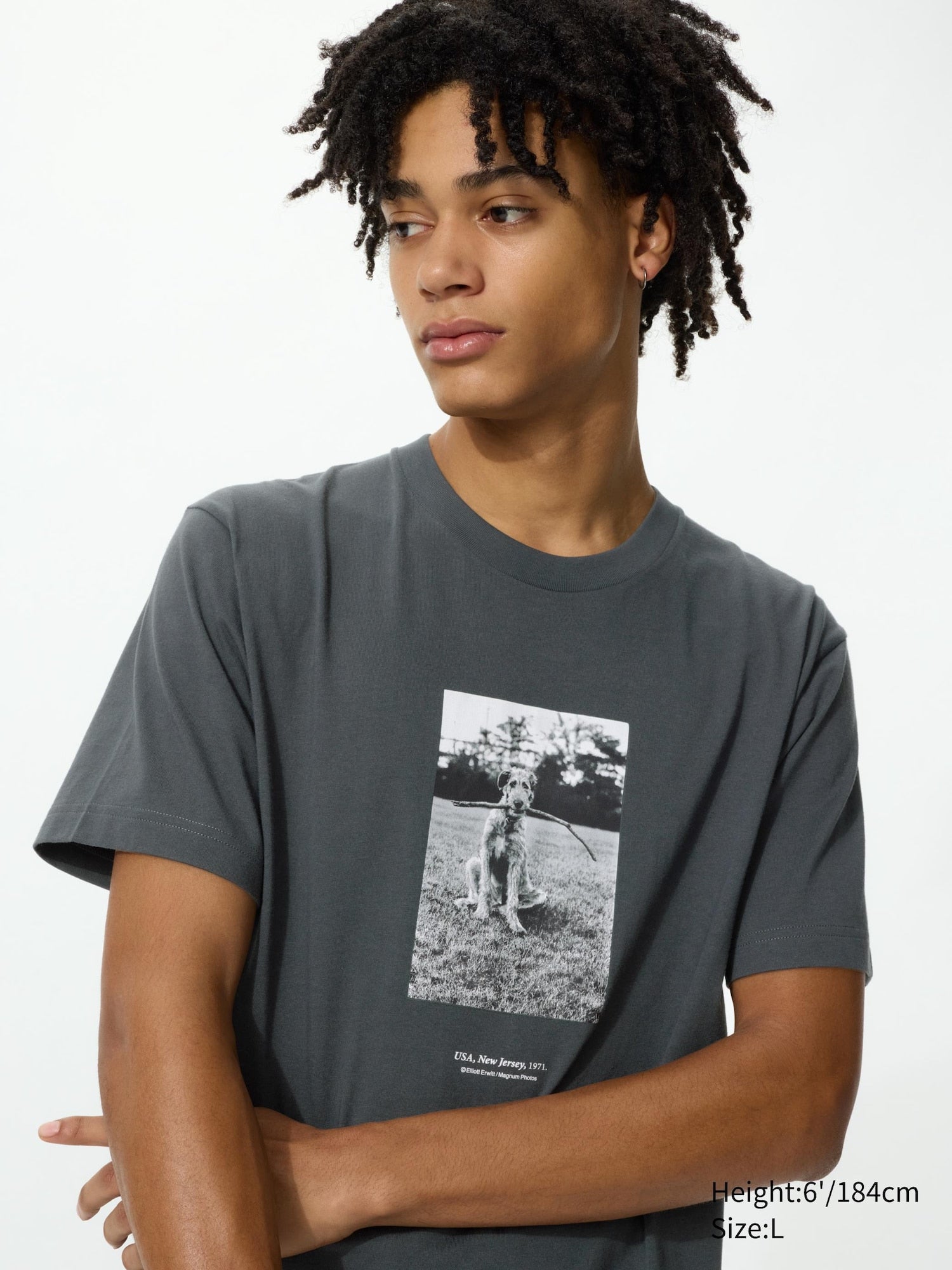 Elliott Erwitt UT (Short Sleeve Graphic T-Shirt) - DARK GRAY