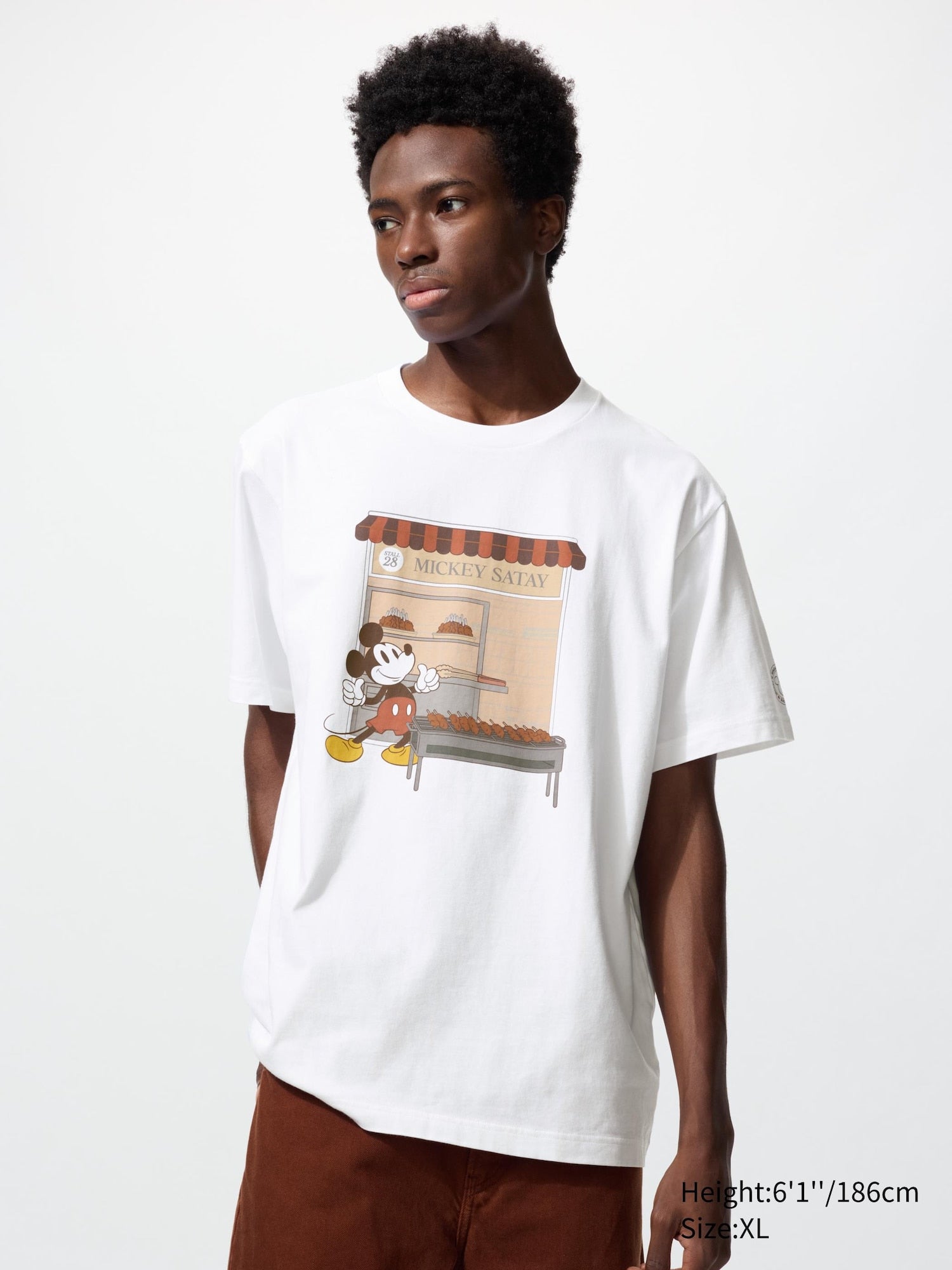 Mickey Mouse in Singapore UT (Short Sleeve Graphic T-Shirt) - WHITE