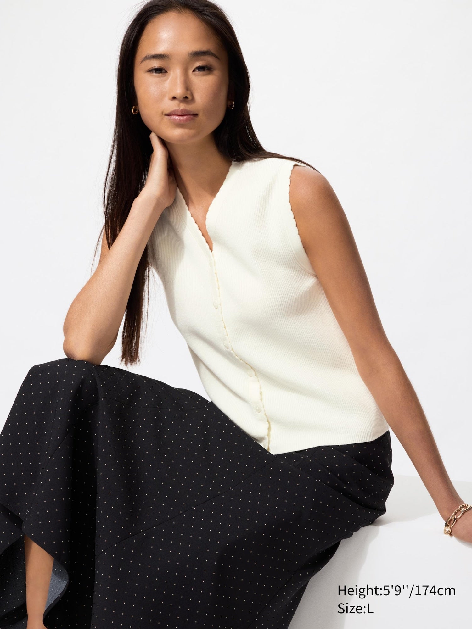 Scalloped V Neck Sweater - GRAY