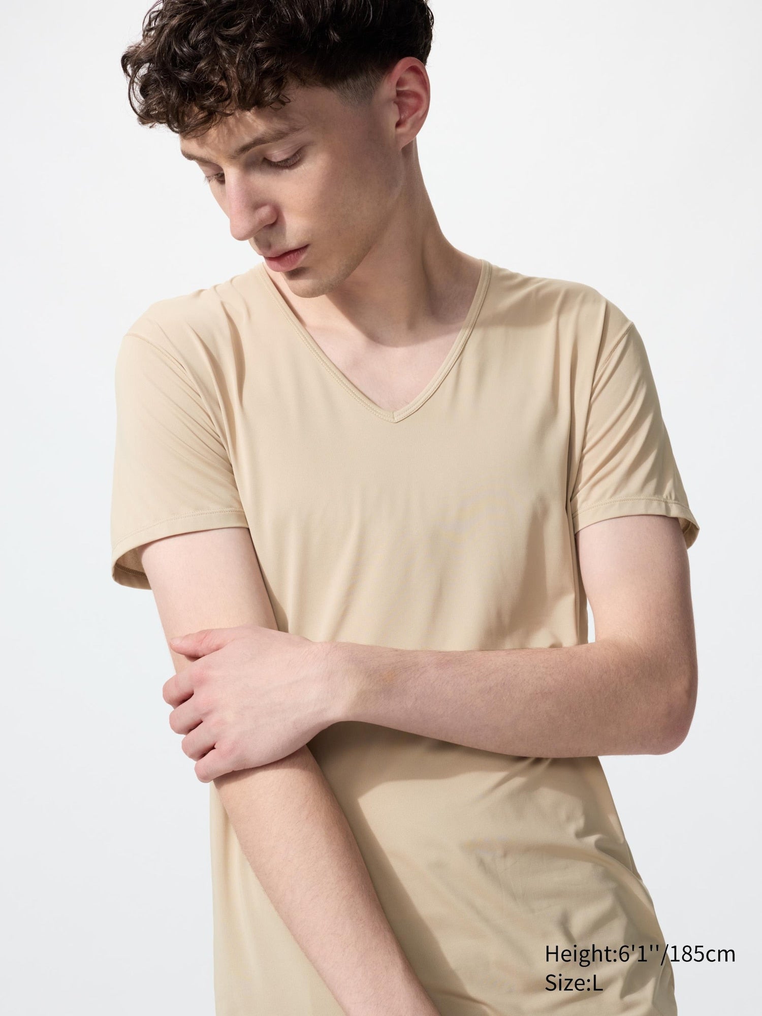 AIRism V Neck T-Shirt (Short Sleeve) - WHITE